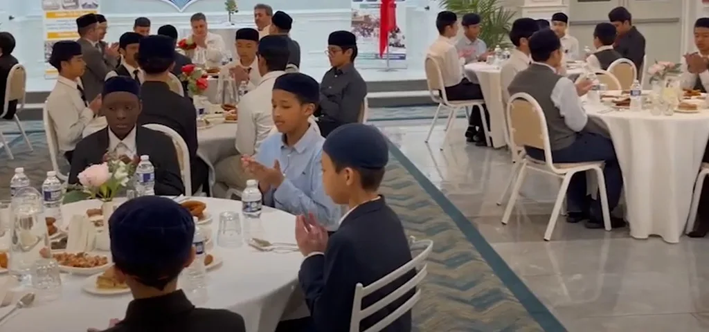 Communal sahur and iftar meal hosted by UAMA